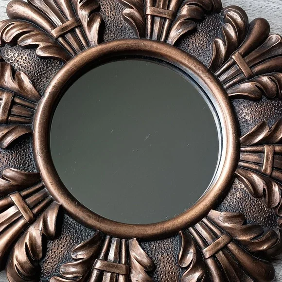 Vintage style antique round mirror - Picture 2 of 11